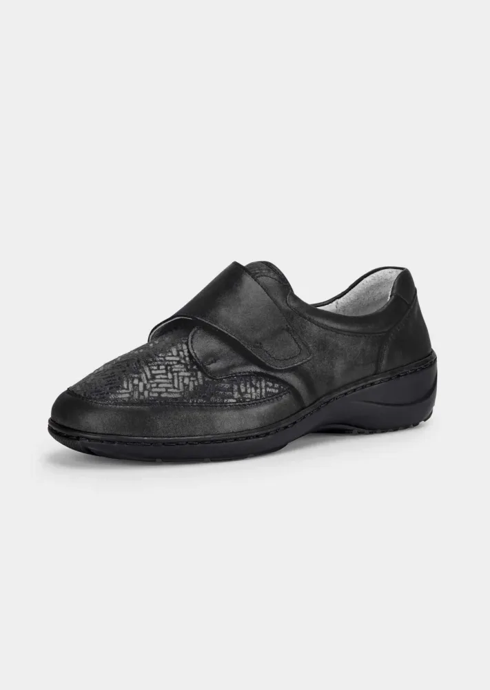 Halbschuhe mit breitem Klettverschluss - schwarz - Gr. 41,5 von Goldner Fashion