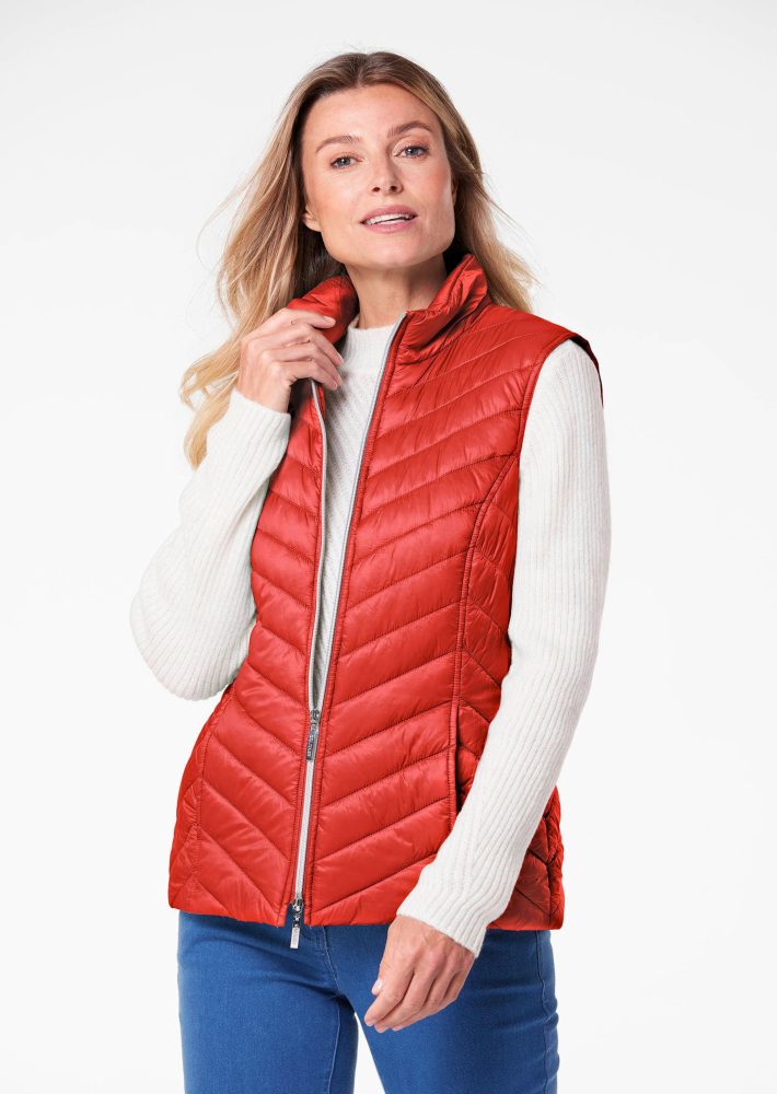 Figurschmeichelnde Weste mit leichter Wattierung - rot - Gr. 20 von Goldner Fashion