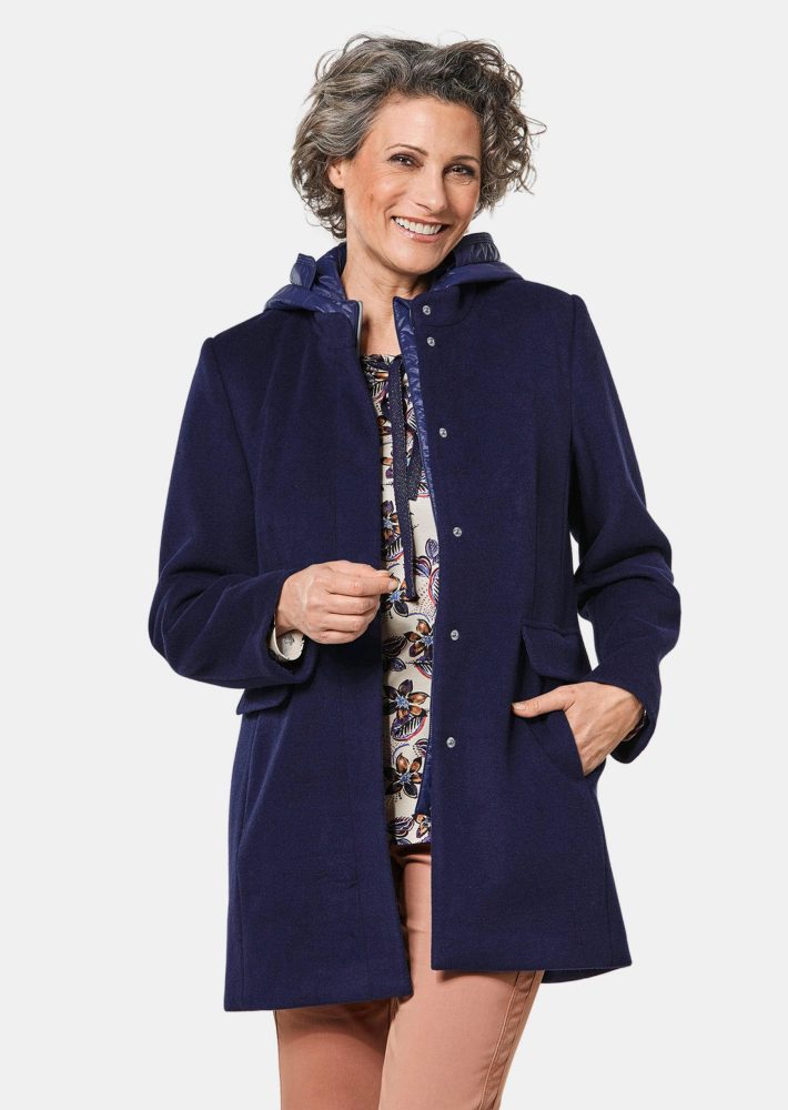Flauschiger Wollmantel in moderner Optik - marine / méliert - Gr. 40 von Goldner Fashion