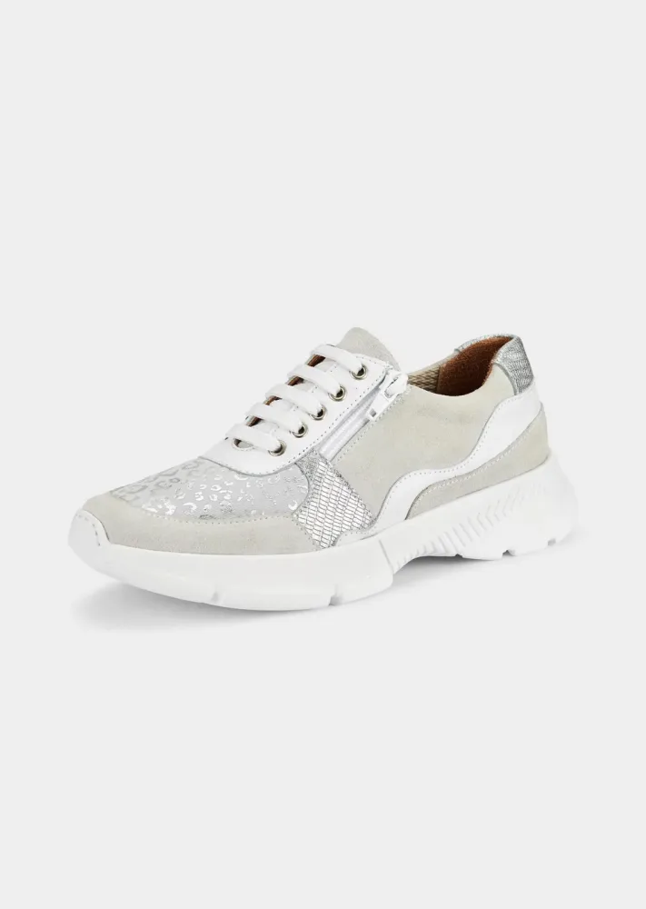 Sneaker mit Glanzdetails - stein / silberfarben - Gr. 37 von Goldner Fashion