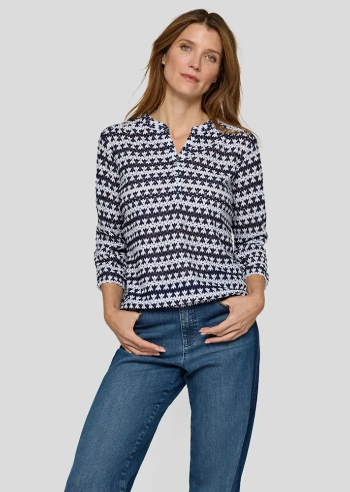Shirt aus maritimer Spitze - blau / weiss - Gr. 38 von Goldner Fashion