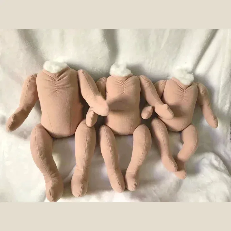 18 Zoll 20 Zoll 22 Zoll Flesh Multi Panel Cuddle Body Gliedmaßen sind gegliedert und drehbar Reborn Baby Doll Zubehör Stoffkörper
