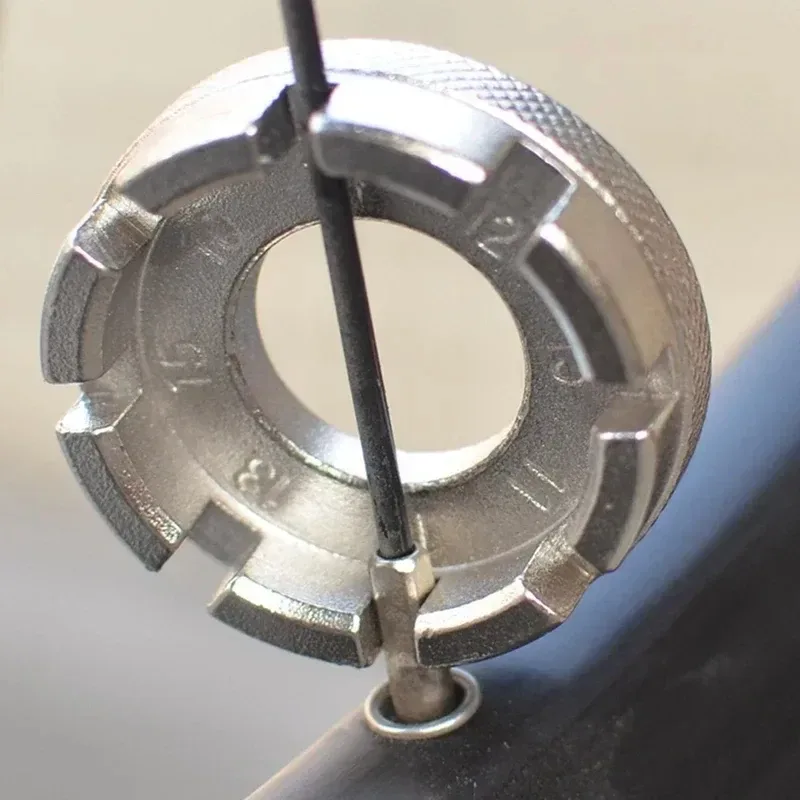 Bikersay Fahrradfelgenschlüssel, Mini-Einstellschlüssel, 8-Wege-Nut, Fahrrad-Speichenspannungsschlüssel, Reparaturwerkzeuge für die Abbruchsachse des Fahrrads