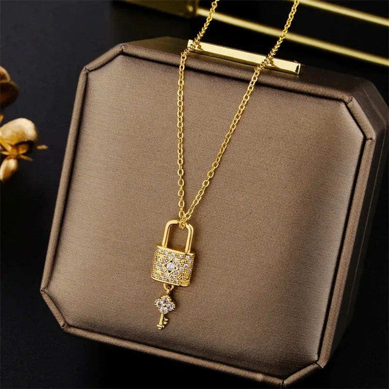 Neue Design Gefühl Licht Luxus Zirkon Kristall Lock Schlüssel Anhänger Edelstahl Halsketten Für Frauen Sexy Party Hals Kette Schmuck