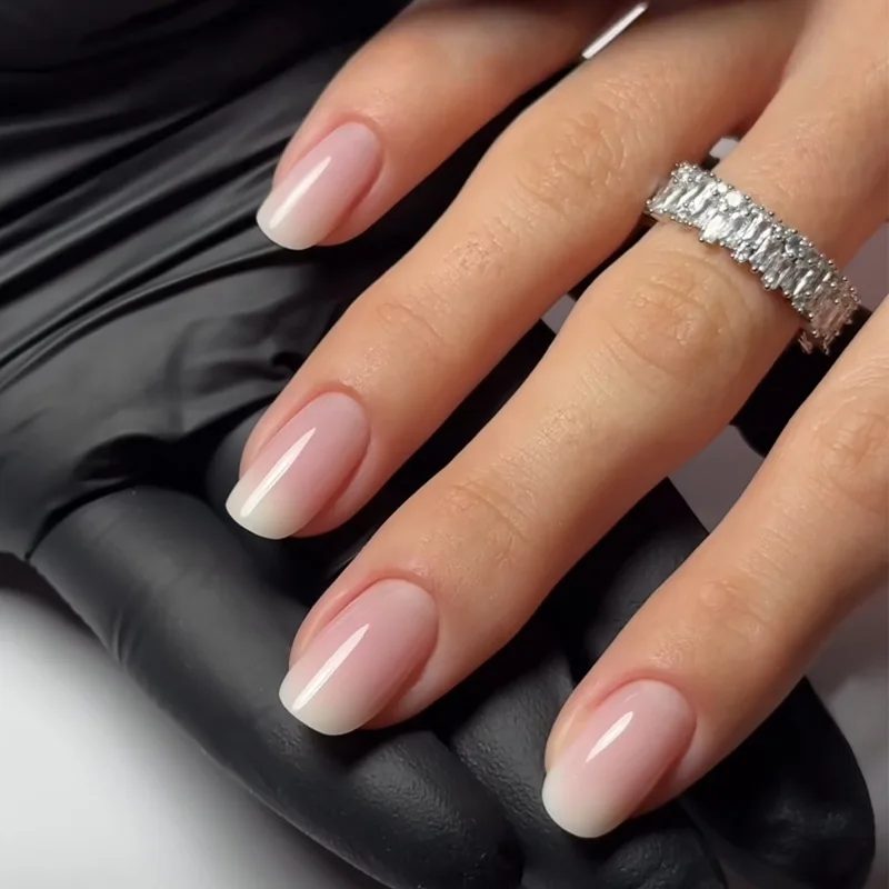 24 Stück einfache Ballett-Glitzer-Abnehmbare Nägel mit rosa Farbverlauf, französisches Quadrat, zum Aufdrücken von künstlichen Nägeln, kurze, vollständige Abdeckung, Nagelspitzen, Kunst