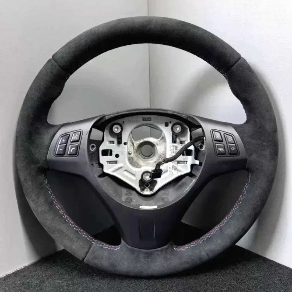 Handgenähter Lenkradbezug aus Wildleder M Sport M3 E90 E91 E92 E87 E81 E82 E88 X1 E84 Lenkradummantelung Geflechtbezug für BMW E93