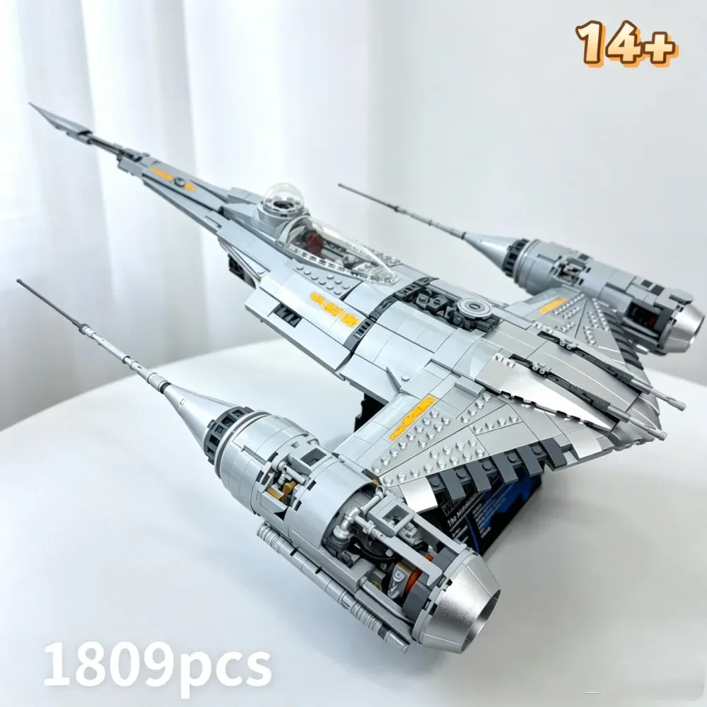 Neues 1809-teiliges Star Interstellar Conflict Raumschiff N-1 Starfighter Raumschiff Baustein-Puzzle-Modell Spielzeug für Dekoration und Geschenke