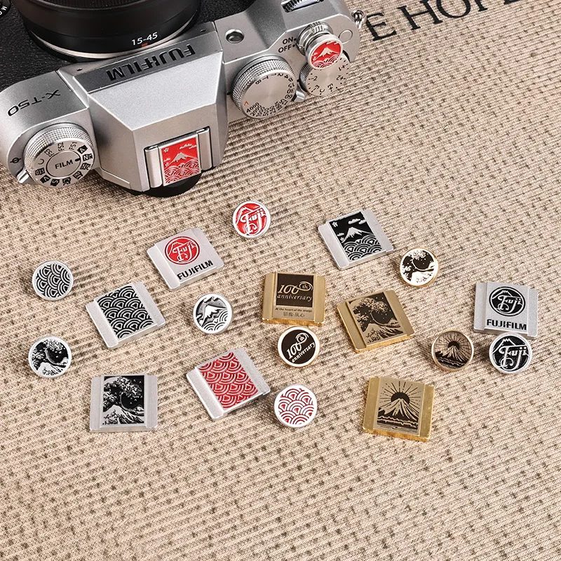 Metall-Kamera-Blitzschuhabdeckung passend für Fujifilm XT2 XT3 XT10 XT20 XT50 X100V X100VI XT30II XT30III mit Gewindeknopf-Set