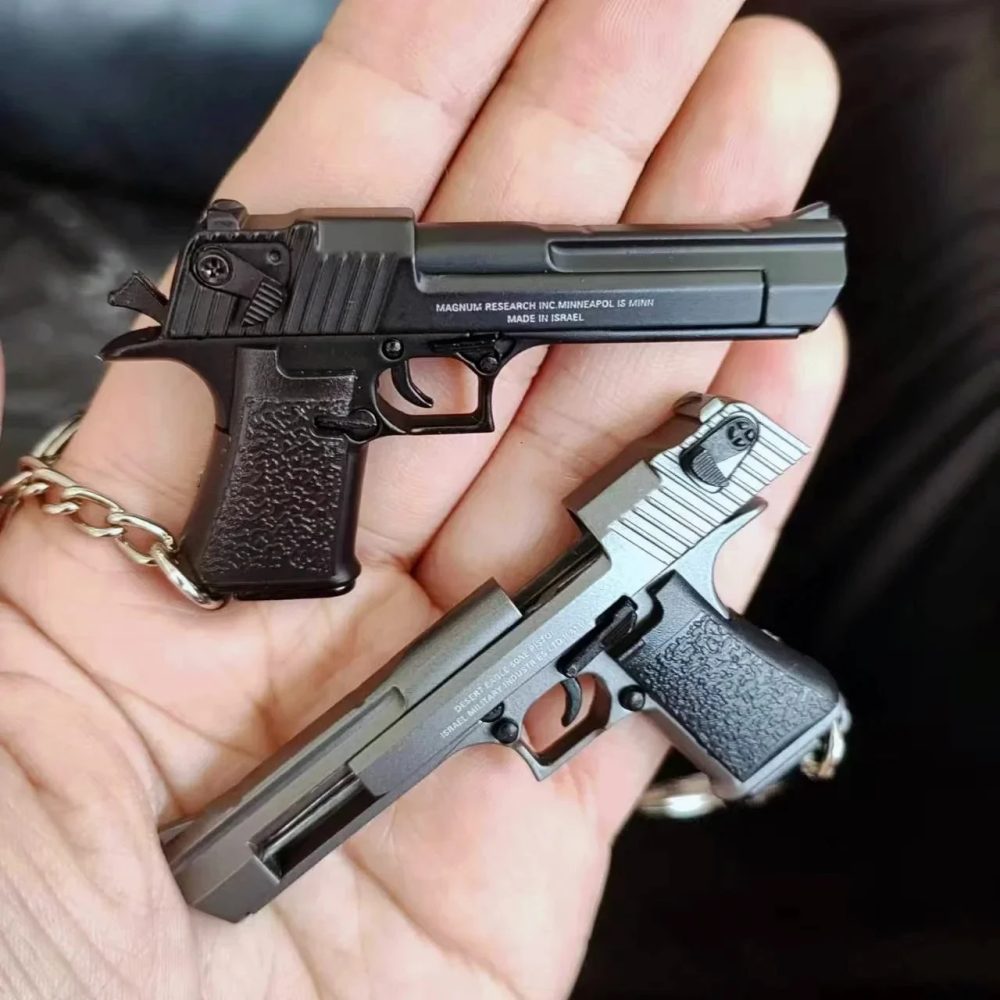 Desert Eagle Legierung 1:4 Maßstab Mini-Spielzeugpistole Schlüsselanhänger Metall-Waffenmodell Ideales Weihnachtsgeschenk für Erwachsene und Kinder