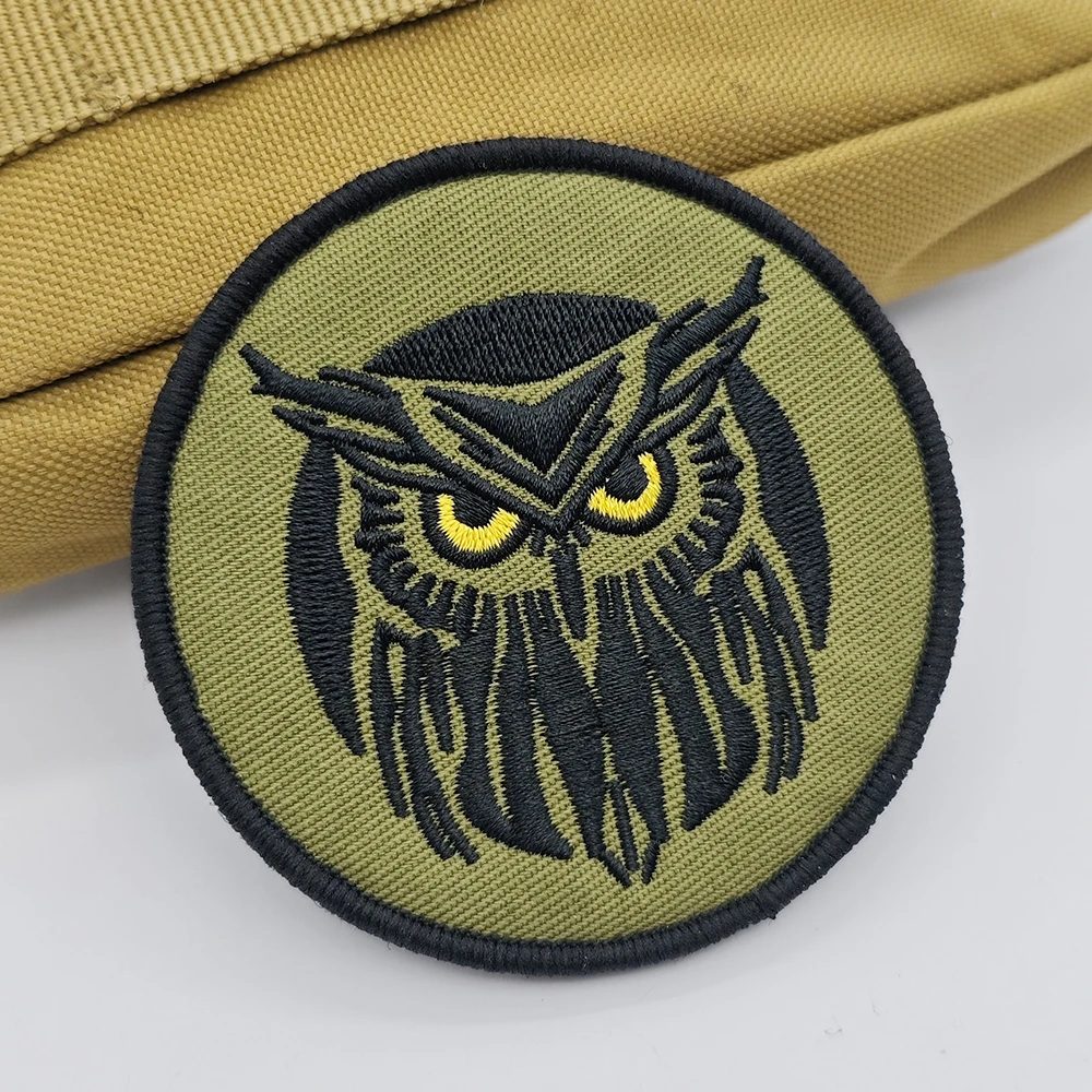Taktischer Eulen-Patch mit gelben Augen, bestickt, Klettverschluss, OD-Grün, Moral-Abzeichen zum Selbermachen für Rucksack, Jacke, Jeans, Weste, Hut, Outdoor
