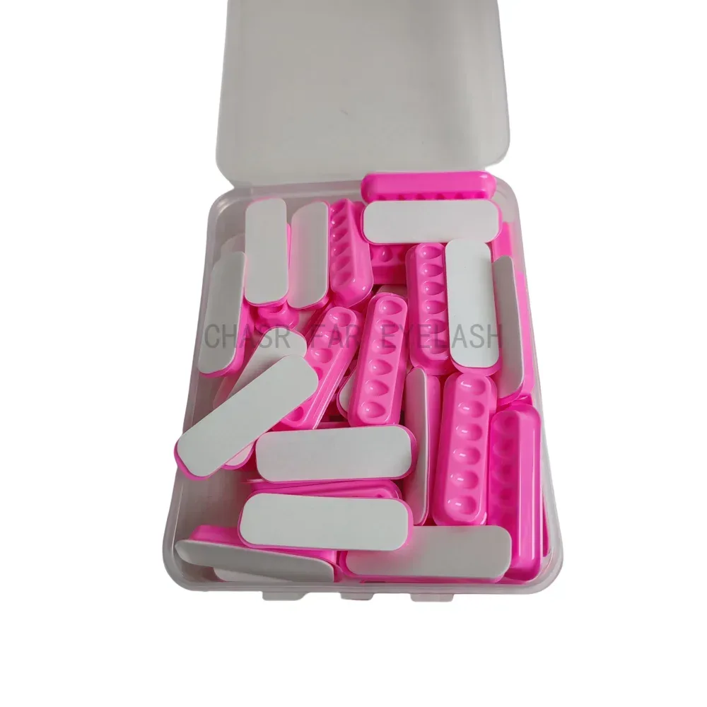 50 Stück = 1 Box Selbstklebende Wimpernverlängerungs-Klebertrays mit Fächern für Fächerwimpern, Private Label verfügbar