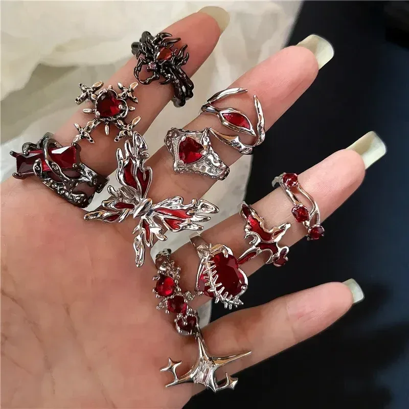 Goth Punk Retro Roten Kristall Liebe Herz Kreuz Geometrie Unregelmäßigen Offenen Ring Set Y2K Halloween Zubehör Für Frauen Kpop Schmuck