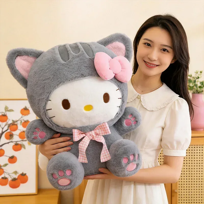 20/30/45/60CM Niedliche Graue Katze Hello Kitty Plüschpuppe mit Kariertem Schleifendesign KT Stofftier Weiches Kissen Heim- und Raumdekoration Geburtstagsgeschenk