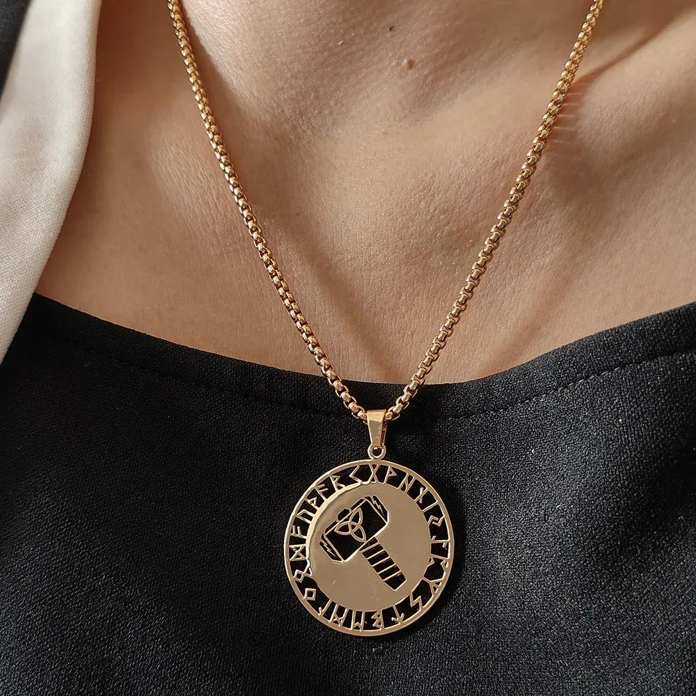 Wikinger-Runen-Mjölnir-Anhänger-Halskette aus 316L Edelstahl, 18K vergoldet, Unisex, nordisches Totem, hohler Anhänger, Halsschmuck, Geschenk