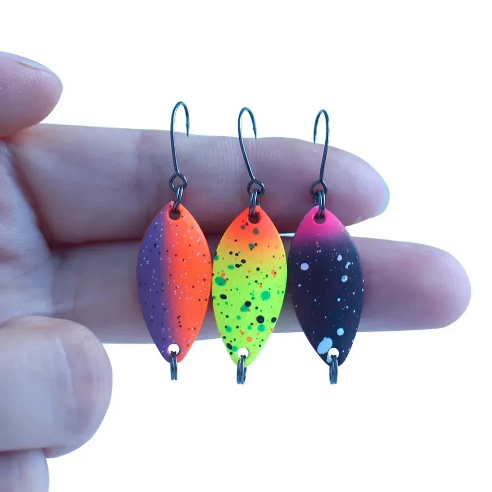 5 Teile/satz Spoonbait 0,8g 1,8g 2,5g Kupfer Löffel Bunte Malerei Senf Haken UV Leucht für Forelle Bass stream Pesca Tackle