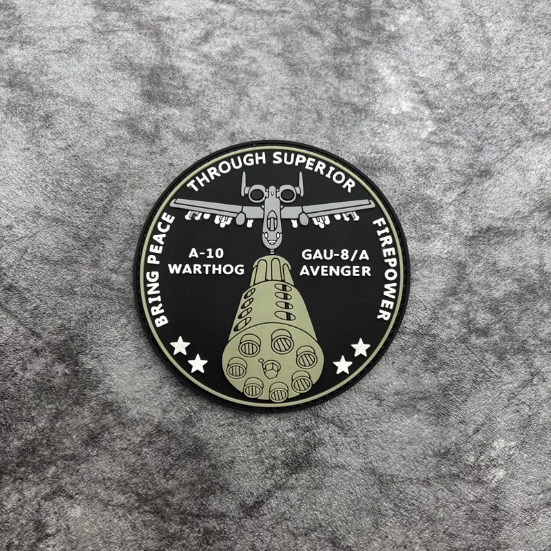 Ein Kampfflugzeug-Muster, PVC-Material, Aufkleber, Moral-Patch, Abzeichen-Patch, verwendet für Armbinden, Rucksäcke und taktische Westen, Kleidungsdekoration, Stickerei-Patch aus weichem Gummi