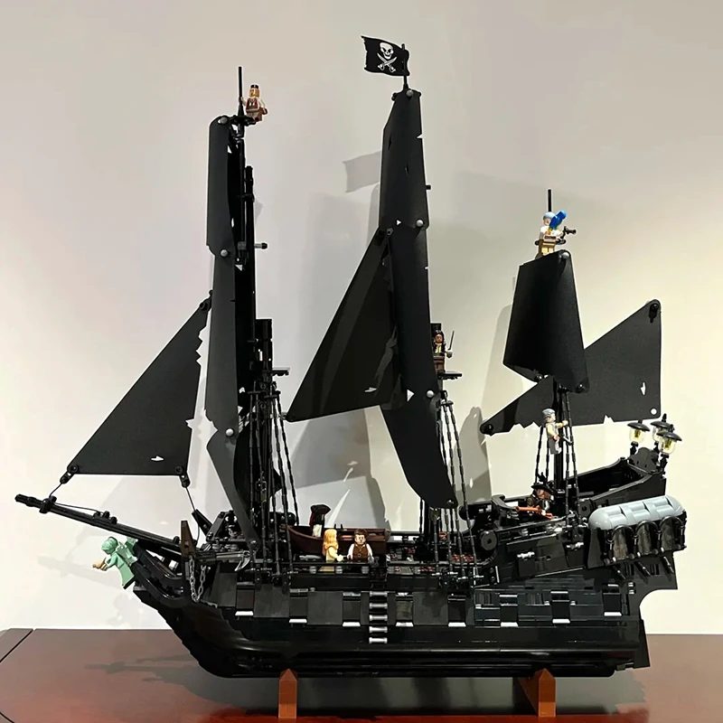 2026 NEU 2862 Teile Fluch der Karibik Schiffsrekonvolutierung Kriegsschiff Black Pearl Segelboot Bausteine Montage-Spielzeug Kindergeschenk