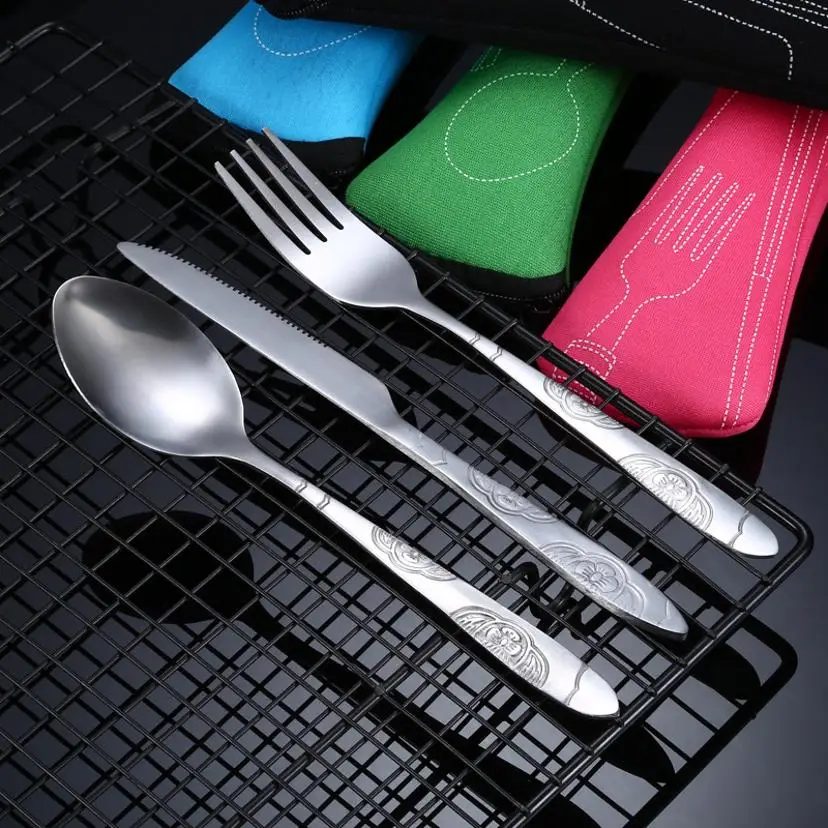 3 Stück / Satz Geschirr Tragbares gedrucktes Edelstahl Löffel Gabel Steakmesser Set Reisebesteck Geschirr mit Tasche