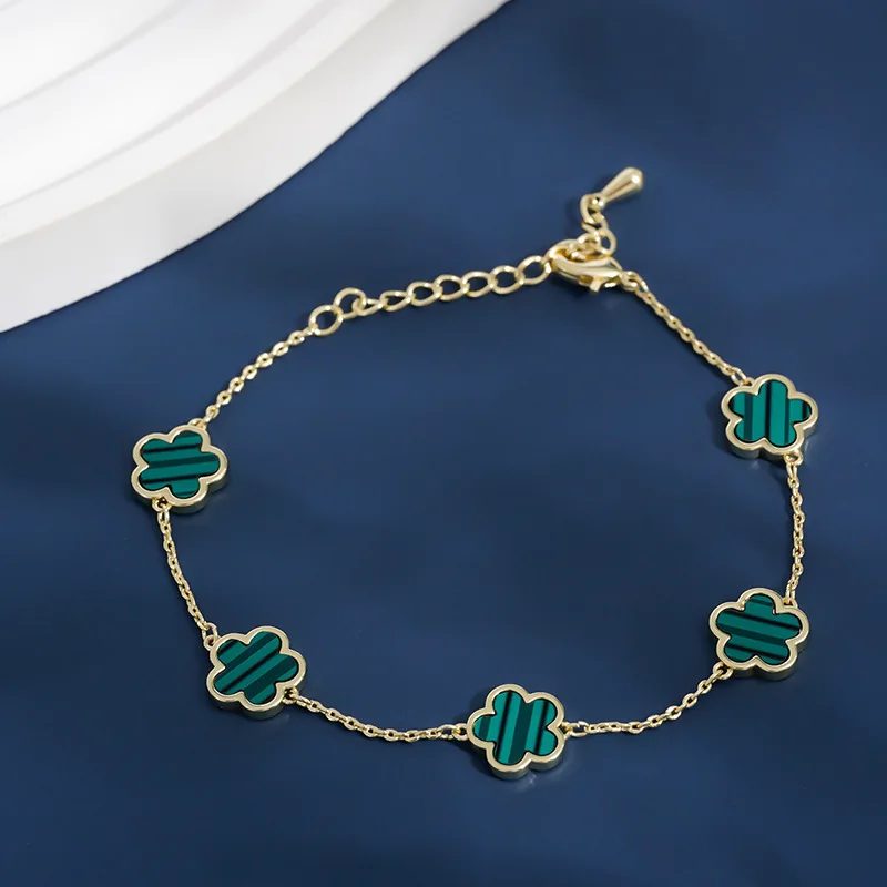 PESENAR Fünfblättriges Kleeblatt Schmuckset ? Goldenes Fünfblättriges Kleeblatt Armband, Ohrringe und Halskette, Geeignet für Frauen