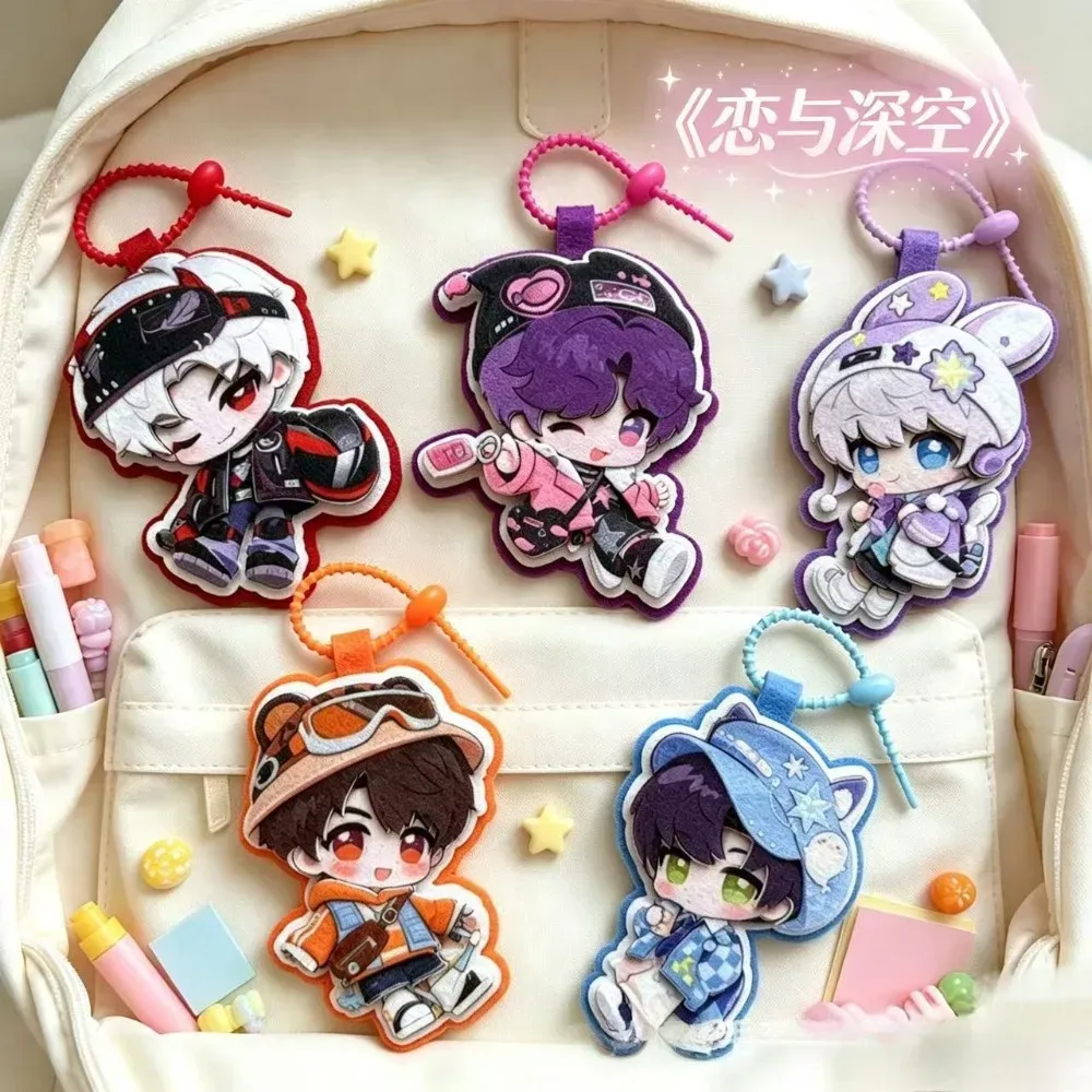 Love and Deepspace Schlüsselanhänger Q-Version Zayne Rafayel Xavier Caleb Sylus Niedliche Anime-Charaktere Vliesstoff-Taschenanhänger Geschenk für Spielfans