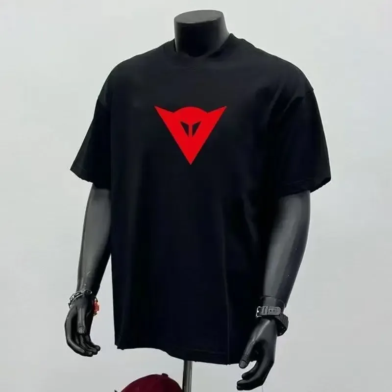 Herren Schwarzes Oversize T-Shirt mit Rotem Dreieck-Logo-Print Lässiges Streetwear Kurzarm Baumwoll-T-Shirt Unisex