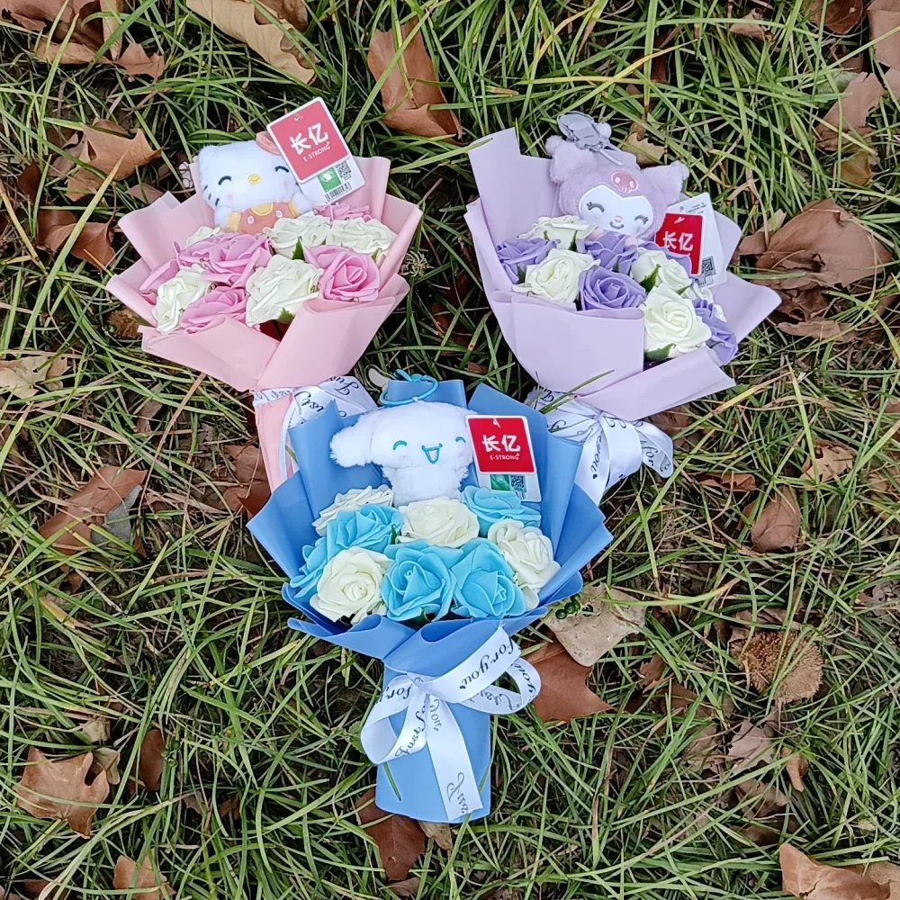 Echte Hellokitty-, Kuromi- und Cinnamoroll-Plüschpuppen mit künstlichen Blumensträußen ? Weihnachts-, Valentinstags-, Abschluss- und Geburtstagsgeschenke.