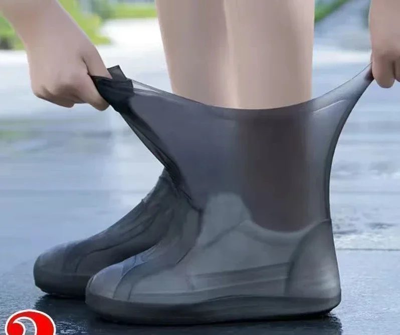1 Paar wasserdichte Silikon-Überschuhe, lippenbeständige Gummi-Regenstiefel, Regenausrüstung, Überschuhe, Zubehör für regnerische Tage im Freien