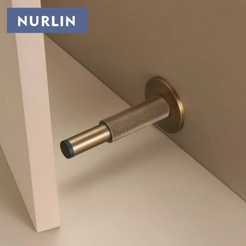 Nurlin Messing gerändelter Türstopper für Badezimmertür, Raumstopper, robuste Boden-Wandhalterung, Stoßstange, Türhalter, Fang antikes Messing