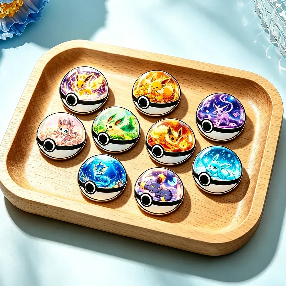 9 Stück Anime Eeveelution Flareon Pokeball Emaille-Pins Niedliche Eevee Umbreon Espeon Familie Anstecknadel Abzeichen als Geschenk für Freunde