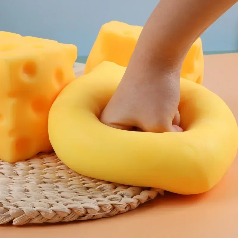 Riesiger Würfel-Käse-Quetschball, Simuliertes Übergroßes Käse-Fidget-Spielzeug, Langsam Rückfedernder Formbarer Entspannungsball für Erwachsene