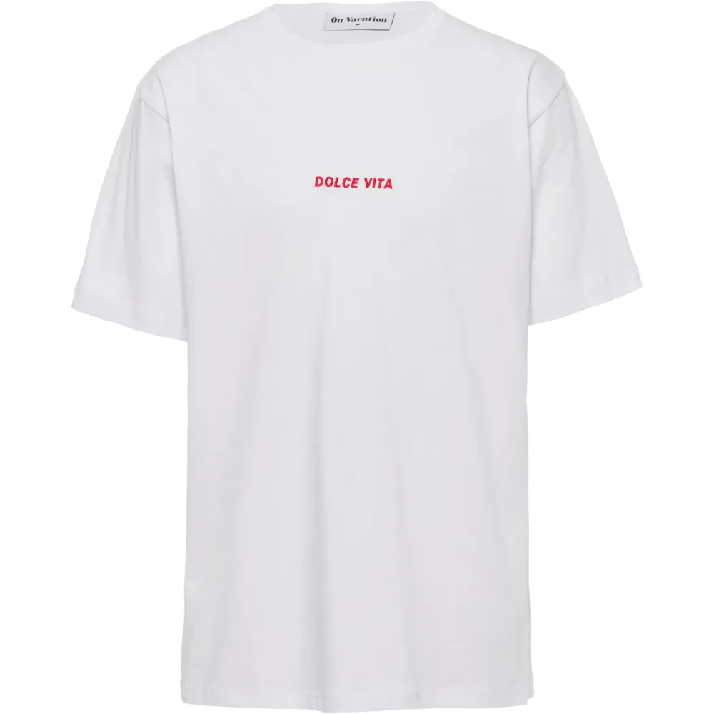 ON VACATION Dolce Vita T-Shirt