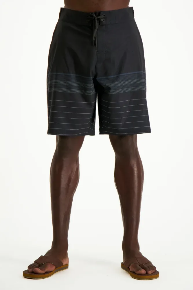 BEACH MOUNTAIN Dean Herren Badeshort Schwarz, Herren, Größe: S
