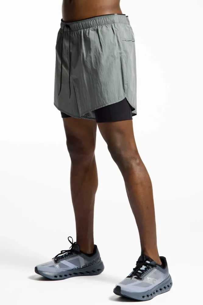 ON Performance Volt Herren Short Grau, Herren, Größe: S