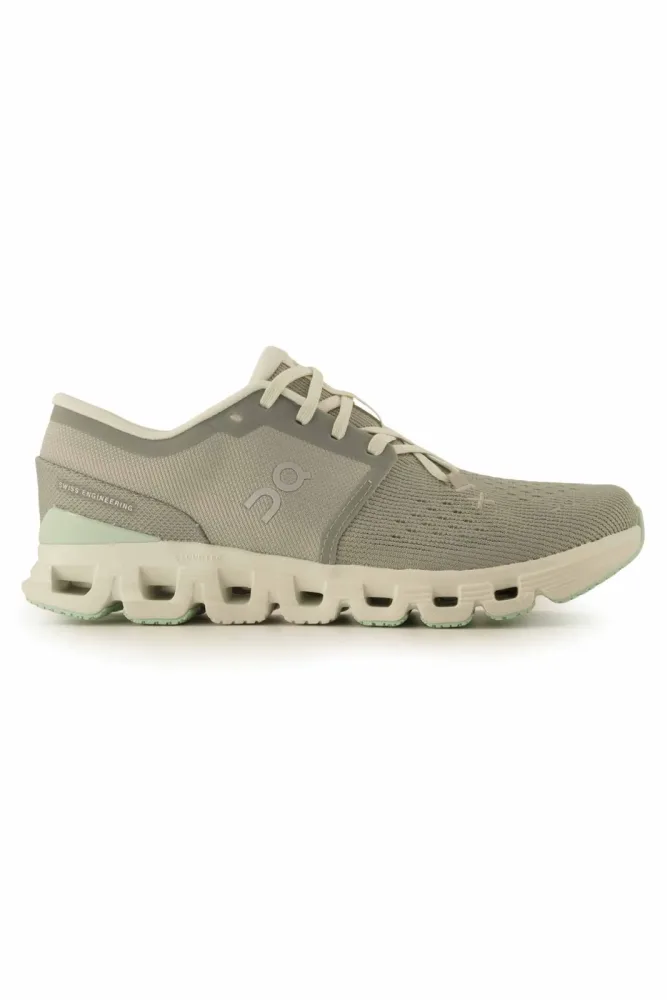 ON Cloud X 4 Damen Sneaker Grün, Damen, Größe: 5 1/2