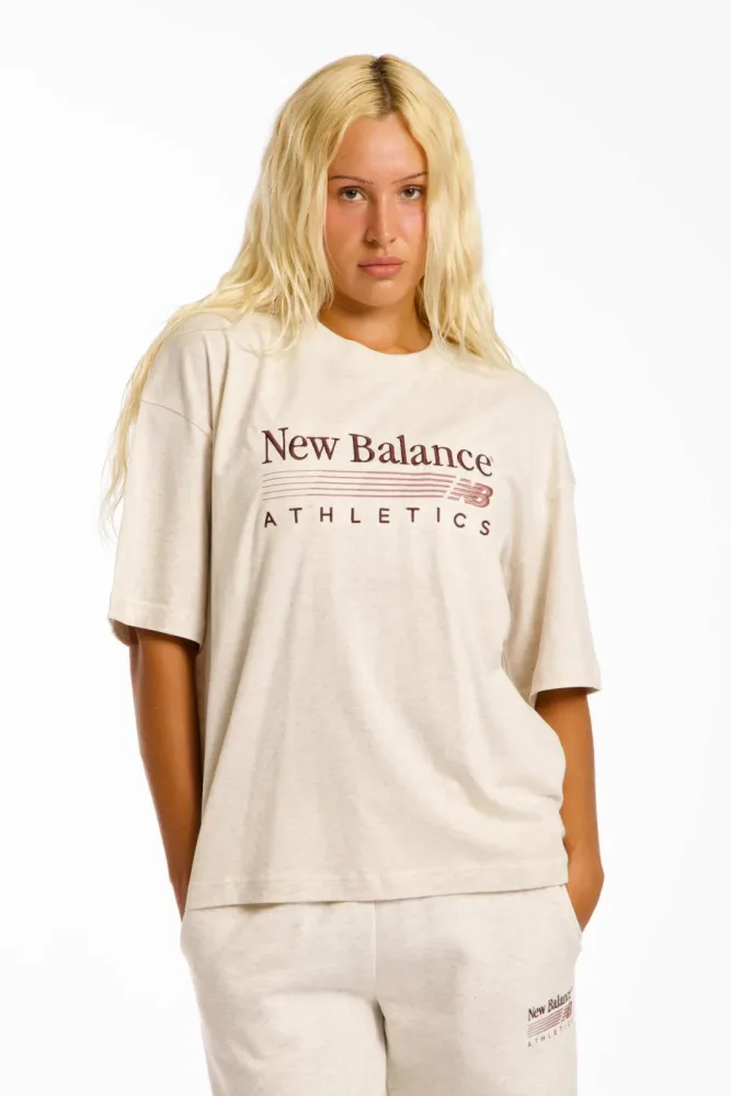 New Balance New Balance W Trackside Oversized T-Shirt Damen, weiss, Grösse: S  Damen, weiss, Grösse: S