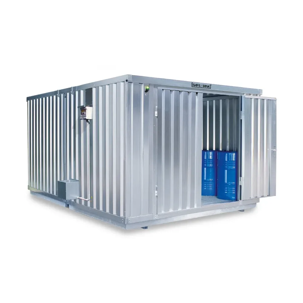 SAFE Tank Gefahrstoffcontainer Kombination 2000 ECO, energieeffizient durch bedarfsgerechte Lüftersteuerung, Masse aussen 3350x4340x2310 mm, Doppelflügeltür (asymmetrische Teilung), mittig in der kurzen Seite, Lagerfläche 12 m²