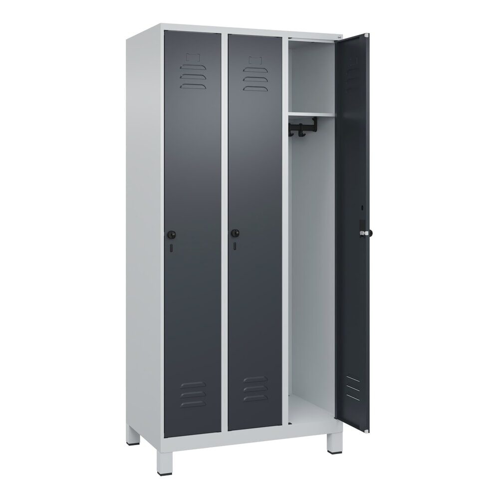 C+P Spind Classic PLUS, Füsse, 3 Abteile, HxBxT 1.950 x 900 x 500 mm, lichtgrau, anthrazitgrau, für Vorhängeschloss, ohne Mitteltrennwand