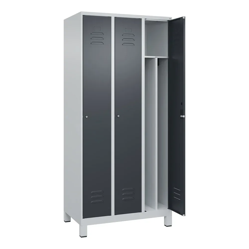 C+P Spind Classic PLUS, Füsse, 3 Abteile, HxBxT 1.950 x 900 x 500 mm, lichtgrau, anthrazitgrau, Zylinderschloss, mit Mitteltrennwand