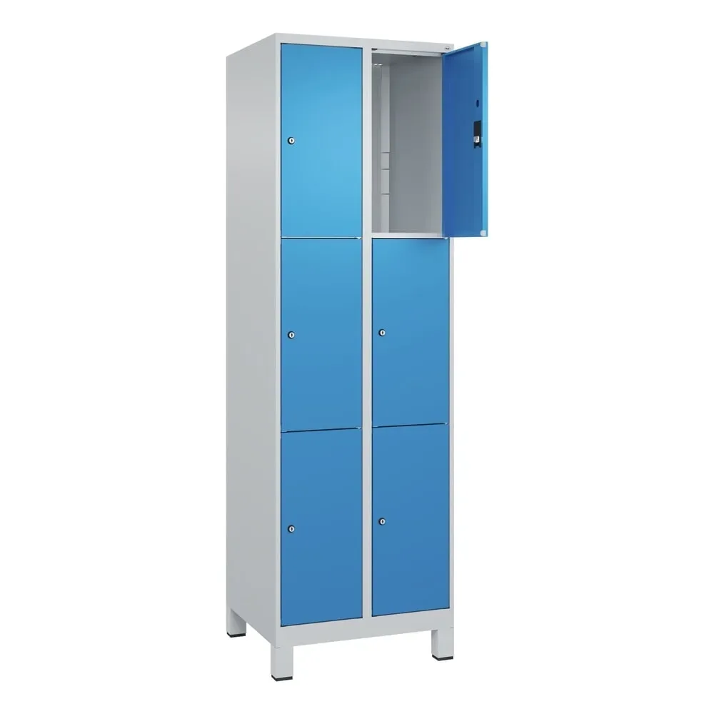 3er-Schließfachschrank Classic PLUS, 2 Abteile, lichtgrau / lichtblau, B 600 mm, 6 Fächer, mit Füßen C+P