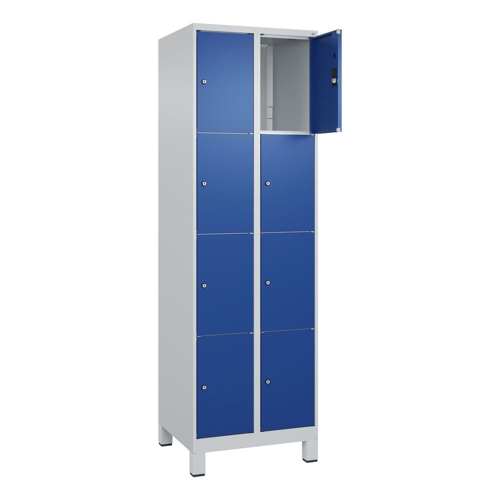 4er-Schließfachschrank Classic PLUS, 2 Abteile, lichtgrau / enzianblau, B 600 mm, 8 Fächer, mit Füßen C+P