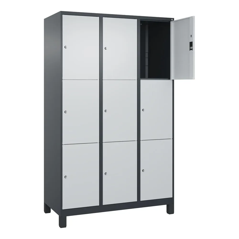 C+P Schliessfachschrank Classic PLUS, Füsse, 3 Abteile, HxBxT 1.950 x 1.200 x 500 mm, anthrazitgrau, lichtgrau, 9 Fächer, Zylinderschloss