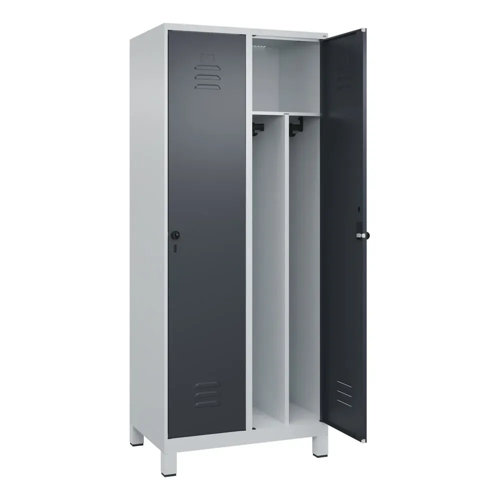 C+P Schwarz-Weiß-Spind Classic PLUS, schmal, 2 Abteile, verkürzte Trennwand mittig, lichtgrau / grau, B 800 mm, mit Füßen, Drehriegel, Trennwand mittig