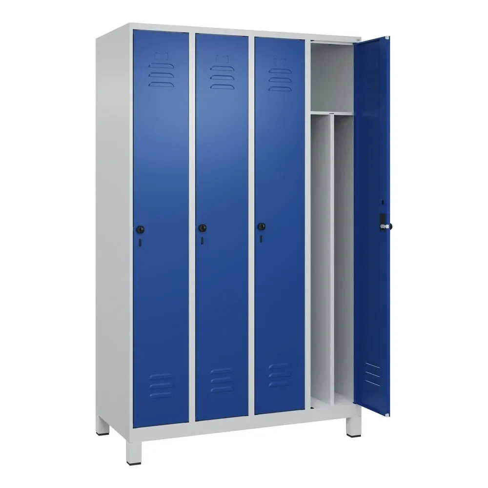 C+P Schwarz-Weiß-Spind Classic PLUS, schmal, 4 Abteile, verkürzte Trennwand mittig, lichtgrau / enzianblau, B 1200 mm, mit Füßen, Drehriegel, Trennwand