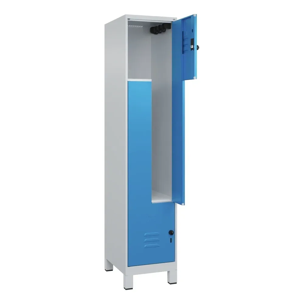 C+P Z-Spind Classic PLUS, Füsse, 2 Abteile, HxBxT 1.950 x 400 x 500 mm, lichtgrau, lichtblau, für Vorhängeschloss