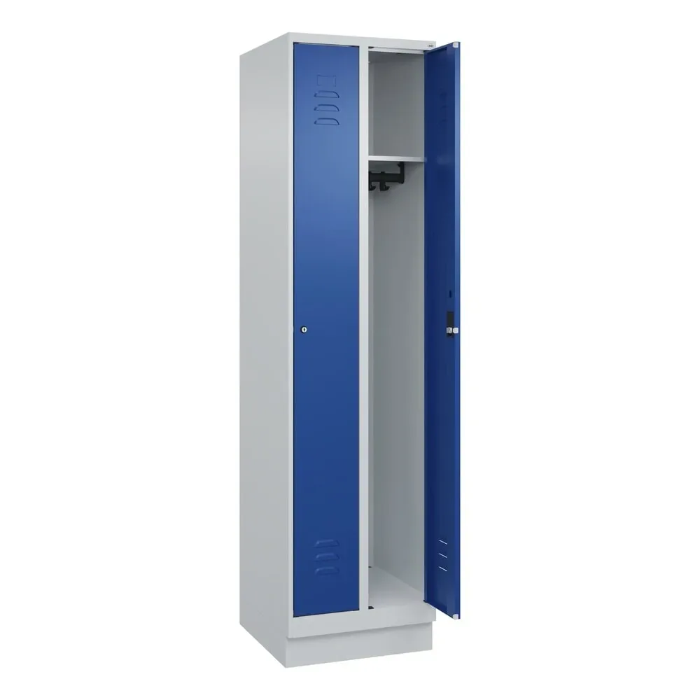 C+P Spind Classic PLUS, Sockel, 2 Abteile, HxBxT 1.950 x 500 x 500 mm, lichtgrau, enzianblau, Zylinderschloss, ohne Mitteltrennwand