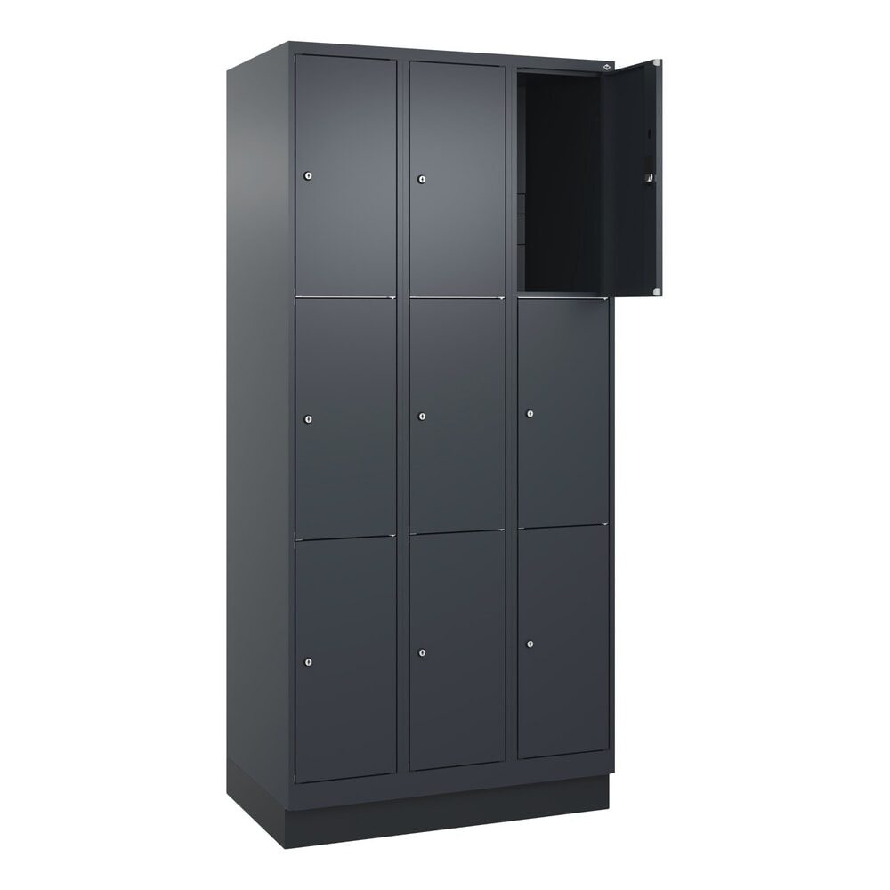 C+P Schliessfachschrank Classic PLUS, Sockel, 3 Abteile, HxBxT 1.950 x 900 x 500 mm, anthrazitgrau, anthrazitgrau, 9 Fächer, Zylinderschloss