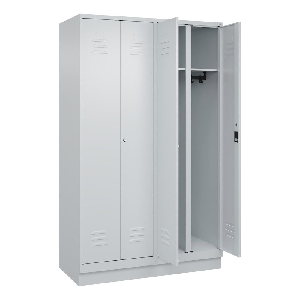 Schwarz-Weiß-Spind Classic PLUS, Trennwand mittig, 2 Abteile, lichtgrau, HxB 1950 x 1200 mm, mit Bodensockel, Zylinderschloss C+P