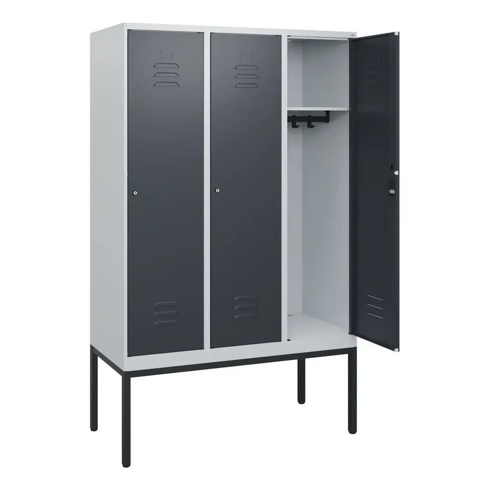 C+P Spind Classic PLUS, Gestell, 3 Abteile, HxBxT 1.950 x 1.200 x 500 mm, lichtgrau, anthrazitgrau, Zylinderschloss, ohne Mitteltrennwand
