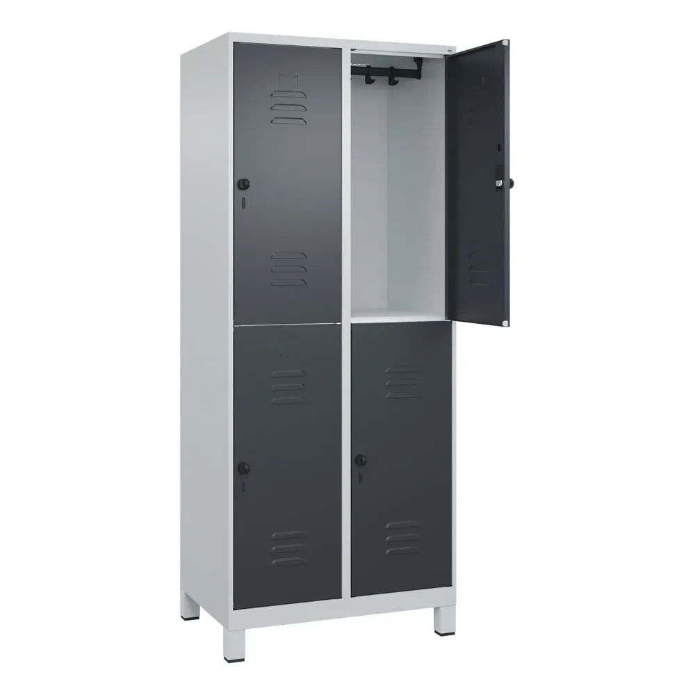 Doppelstock-Spind Classic PLUS, 2 Abteile, lichtgrau / grau, HxB 1950 x 800 mm, mit Füßen, Drehriegel C+P