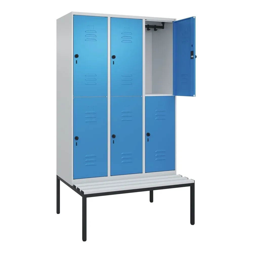 C+P Doppelstock-Spind Classic PLUS, 3 Abteile, HxBxT 2.120 x 1.200 x 815 mm, für Vorhängeschloss, untergebaute Bank aus Kunststoff, lichtgrau, lichtblau